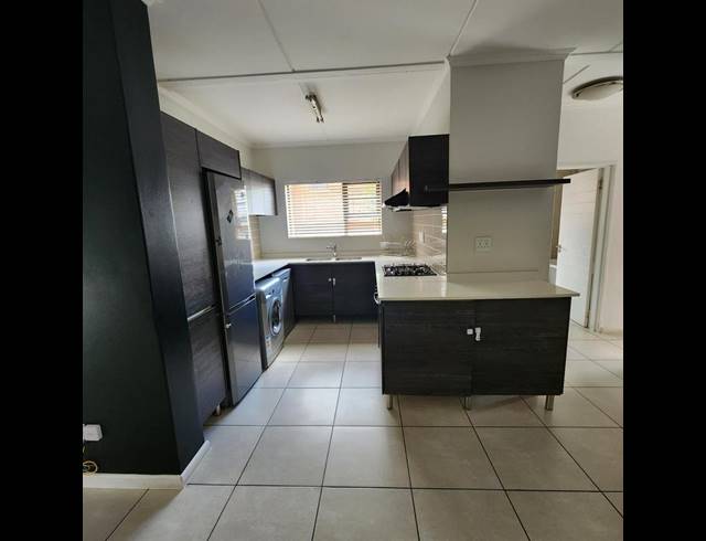 3 BEDROOM PROPERTY TO RENT IN OLIVEDALE